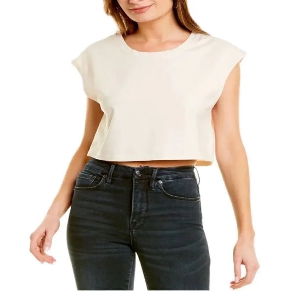 Good American Beige Crop
Tee(Size Medium)